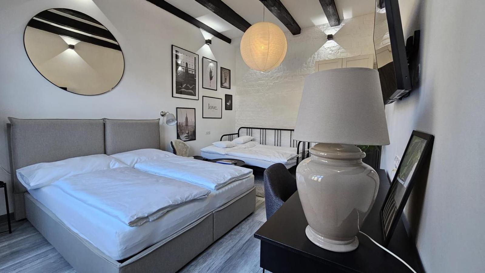 Great Living Apartments カルロヴィ・ヴァリ エクステリア 写真