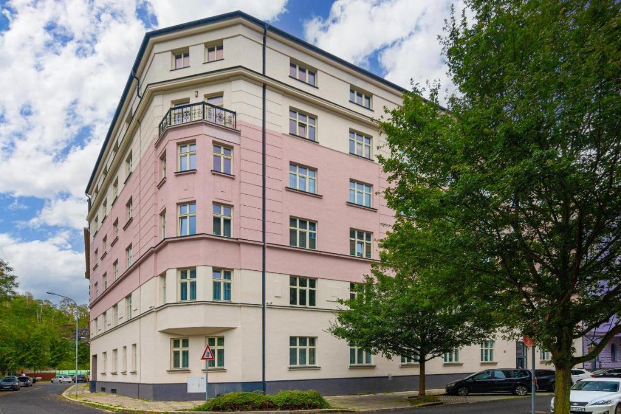 Great Living Apartments カルロヴィ・ヴァリ エクステリア 写真